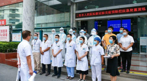 百色：最是风雨见初心，，，，，，疫情不灭，，，，，，我们不退